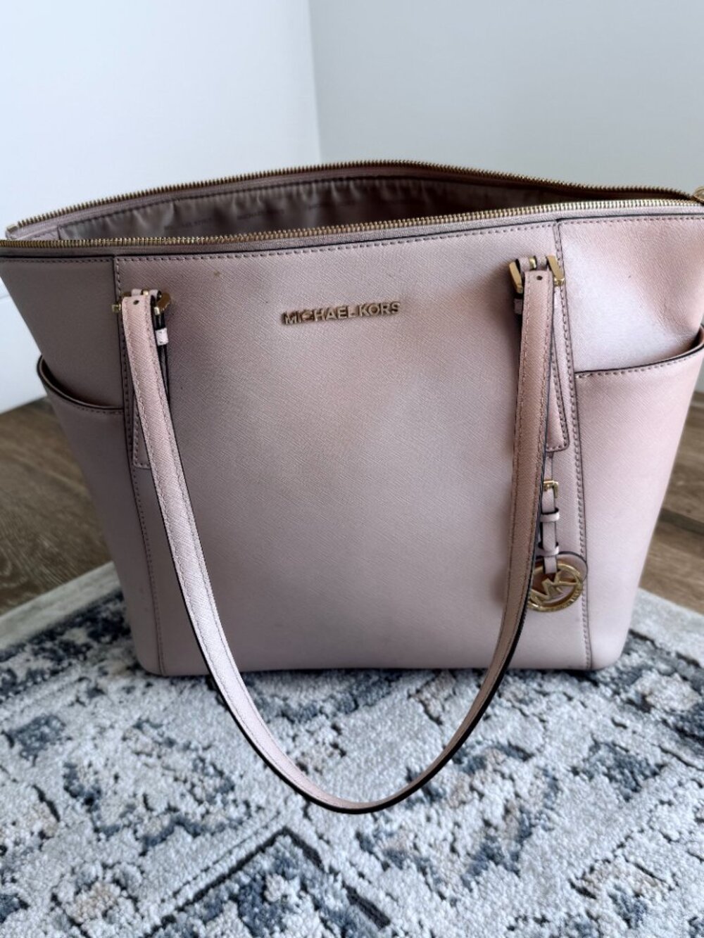 Michael Kors Jet Set Saffiano Leather Zip Top Tote Bag | Blush Pink / Rose Gold - Picture 2 of 14